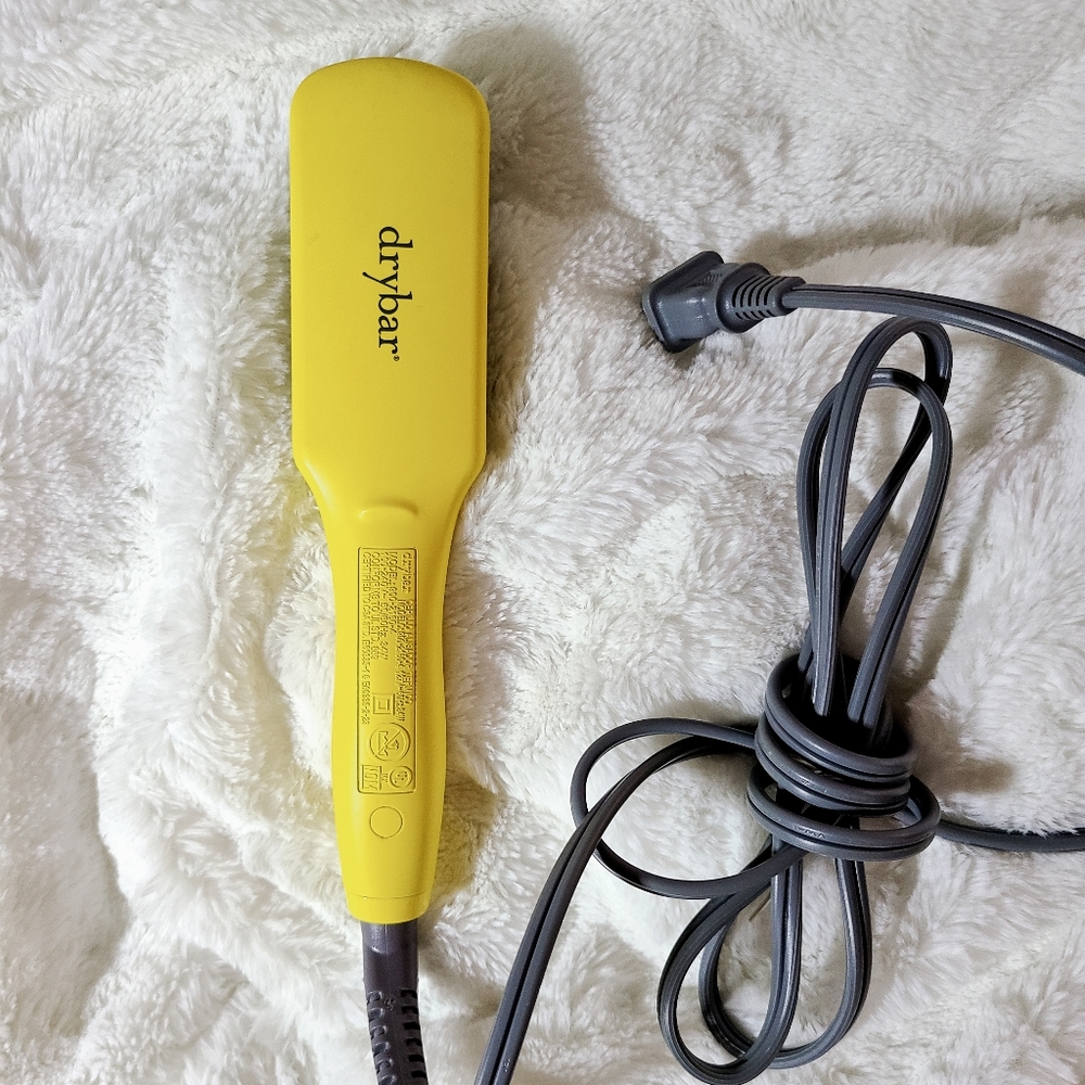 COPY - Drybar-The baby crush brush